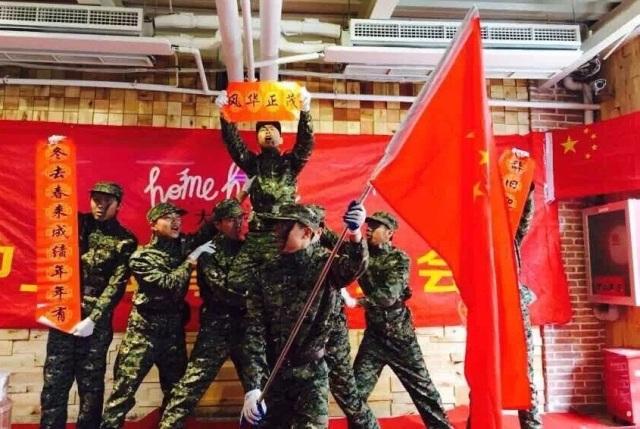 小长颈鹿逃离
