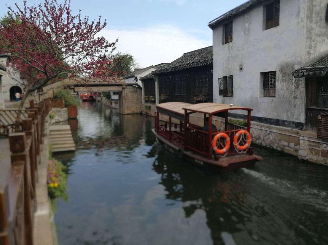 马道镇团委：暖冬行动 为爱加温